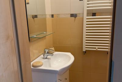 Garsonieră deosebită în inima Scheiului, Brașov – clădire renovată recent! Garsonieră deosebită în inima Scheiului, Brașov – clădire renovată recent! - 8