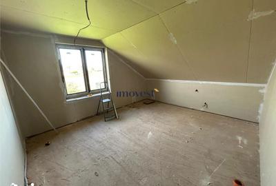 Casă cu 4 camere cu Teren 800 Mp în Lazuri - 11