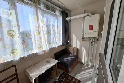 Apartament cu 3 camere semidecomandat în 14 Mai - 7