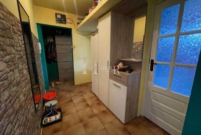 4 camere aproape de Spitalul Judetean. Etaj intermediar. Centrala proprie - 8