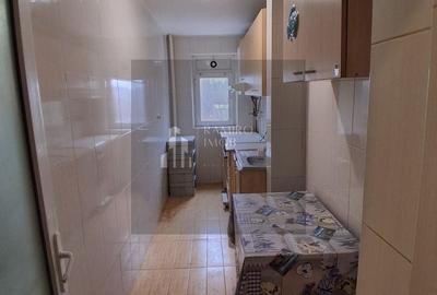 Apartament cu 3 camere semidecomandat în Costin Georgian - 5