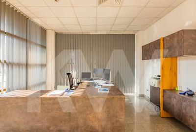 Cladire comerciala, sediu banca, birouri, clinica medicala, locatie de top - 5