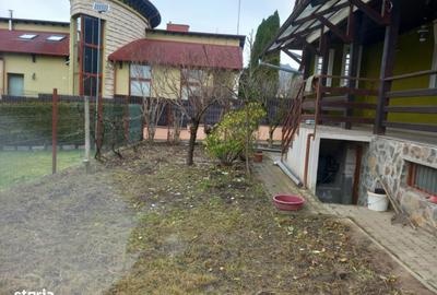 Casă cu 3 camere cu Teren 500 Mp în Central - 2