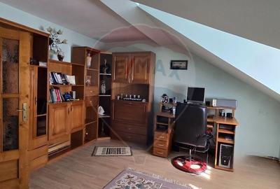 Casa cu etaj deosebita in Chisineu-Cris - un camin creat cu suflet - 8