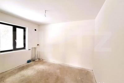 Casă cu 5 camere cu Teren 400 Mp în Central - 1