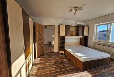 Apartament 2 camere,2 balcoane,Zona Scoala Generala Andrei Saguna - 3