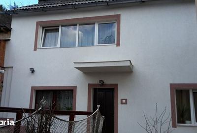 Casă cu 3 camere cu Teren 44 Mp în Central - 9