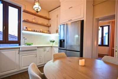 FILM! Eleganta si confort, in cetatea istorica a Brasovului, - 5