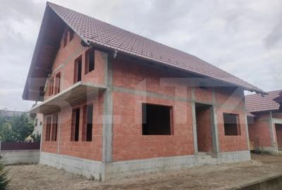 Casă cu 7 camere cu Teren 770 Mp în Marginea - 9