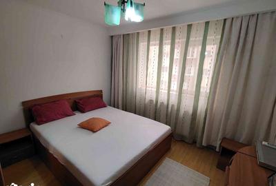 Apartament cu 3 camere decomandat în Micro 11 - 2