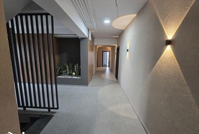 Apartament cu 3 camere în Central - 3