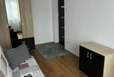 Apartament cu 3 camere decomandat în 1 Mai - 2