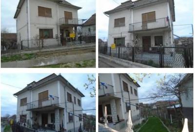 Casă cu 2 camere cu Teren 521 Mp în Unirea - 1