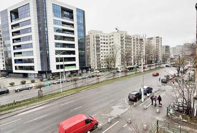 Apartament cu 3 camere decomandat în Lujerului