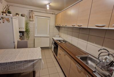 Apartament cu 4 camere decomandat în Feldioara - 1