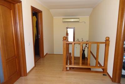 Valu lui Traian Vila 5 camere cu curte. - 16