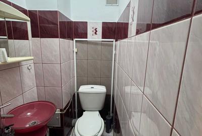 Apartament cu 3 camere decomandat în Exterior Vest