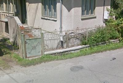 Casă cu 5 camere cu Teren 896 Mp în Zdrapți - 1