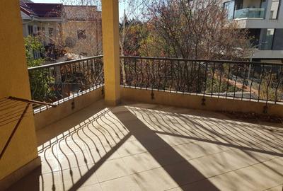 Casă cu 5 camere cu Teren 652 Mp în Sisești - 10
