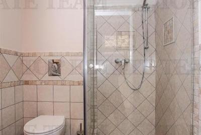 Spațiu comercial, de 1,093.1099853516 mp, în Central - 5