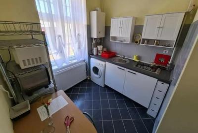 Ofer spre inchiriere garsoniera in orasul de jos!! - 4