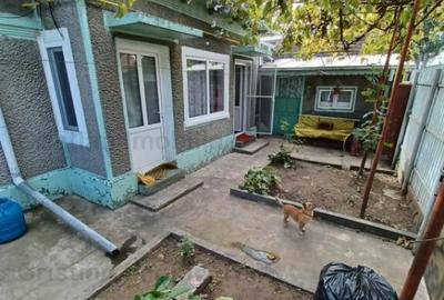 Casa din caramida, teren 180 mp, deschidere dubla, zona Piat - 8