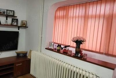 De inchiriat apartament cu 3 camere , Berceni Covasna sector4 - 4