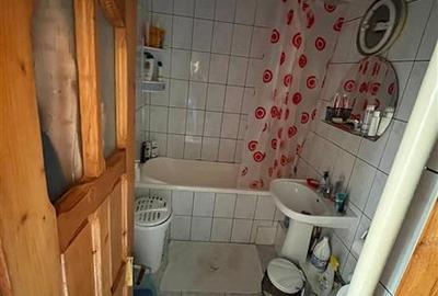 Apartament cu 2 camere de vanzare in Centru Pucioasa Primarie - 3