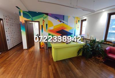Penthouse cu 5 camere decomandat în Dorobanți - 2