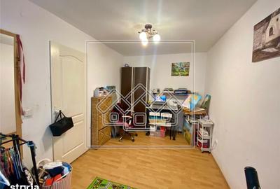 Apartament cu 3 camere decomandat în Cedonia - 11