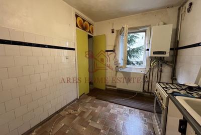 Etaj 1, 3 camere, spatios, 2 băi, centrală proprie – zonă excelentă - 11