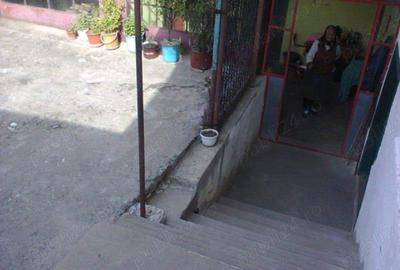 Casă cu 6 camere în Șopotu Nou