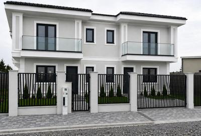 Duplex cu 4 camere cu Canalizare în Moșnița Nouă - 1