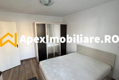 Apartament cu 3 camere decomandat, mobilat în Păcii