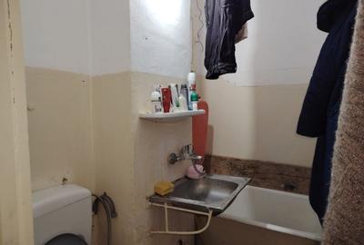 Apartament cu 2 camere semidecomandat în Micro 40 - 2