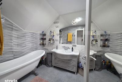 Casă cu 3 camere cu Teren 115 Mp în Central - 1