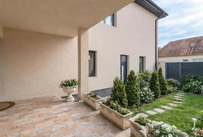 Spațiu comercial, de 470 mp, în Central - 18