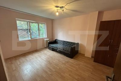 Apartament 2 camere, 32 mp, zona Nicolina - 1