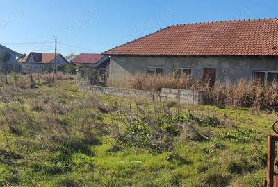 Vand casa cu teren in Tirgusorul,Constanta - 1