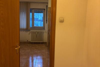 Apartament cu 3 camere semidecomandat în Decebal - 6