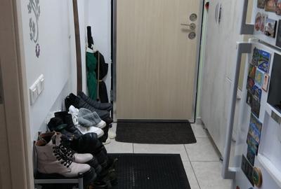 Apartament cu 3 camere semidecomandat, mobilat în Berceni - 1