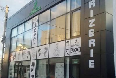 Spațiu comercial, de 326 mp, în Central - 8