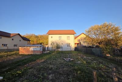 CASĂ P+E+M, 2340 mp teren - VALEA MĂRULUI - 1