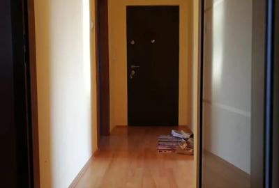 Apartament cu 4 camere decomandat în 1 Mai - 10