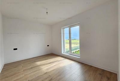 Casă individuală cu 4 camere cu Canalizare în Sânpetru - 6