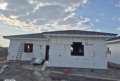 Casă cu 4 camere cu Teren 76 Mp în Lazuri - 3