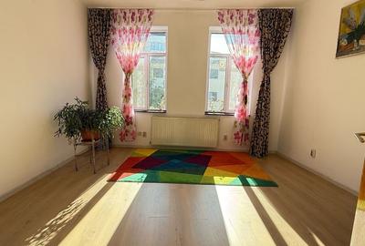 VILĂ INDIVIDUALĂ | CURTE PROPRIE 20 MP | ZONA DACIA - 4