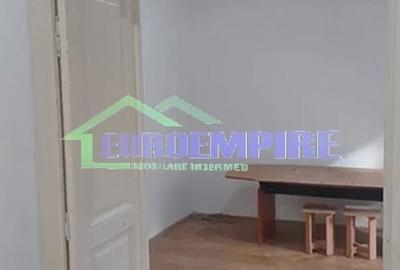 Casa 3 camere de inchiriat zona Piata Ovidiu,partial mobilat,gaze - 3