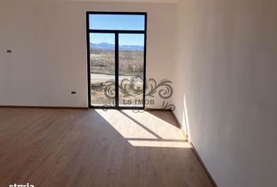 Casă cu 4 camere cu Teren 540 Mp în Cristian - 7