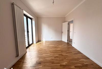 Apartament cu 3 camere în Tei - 15
